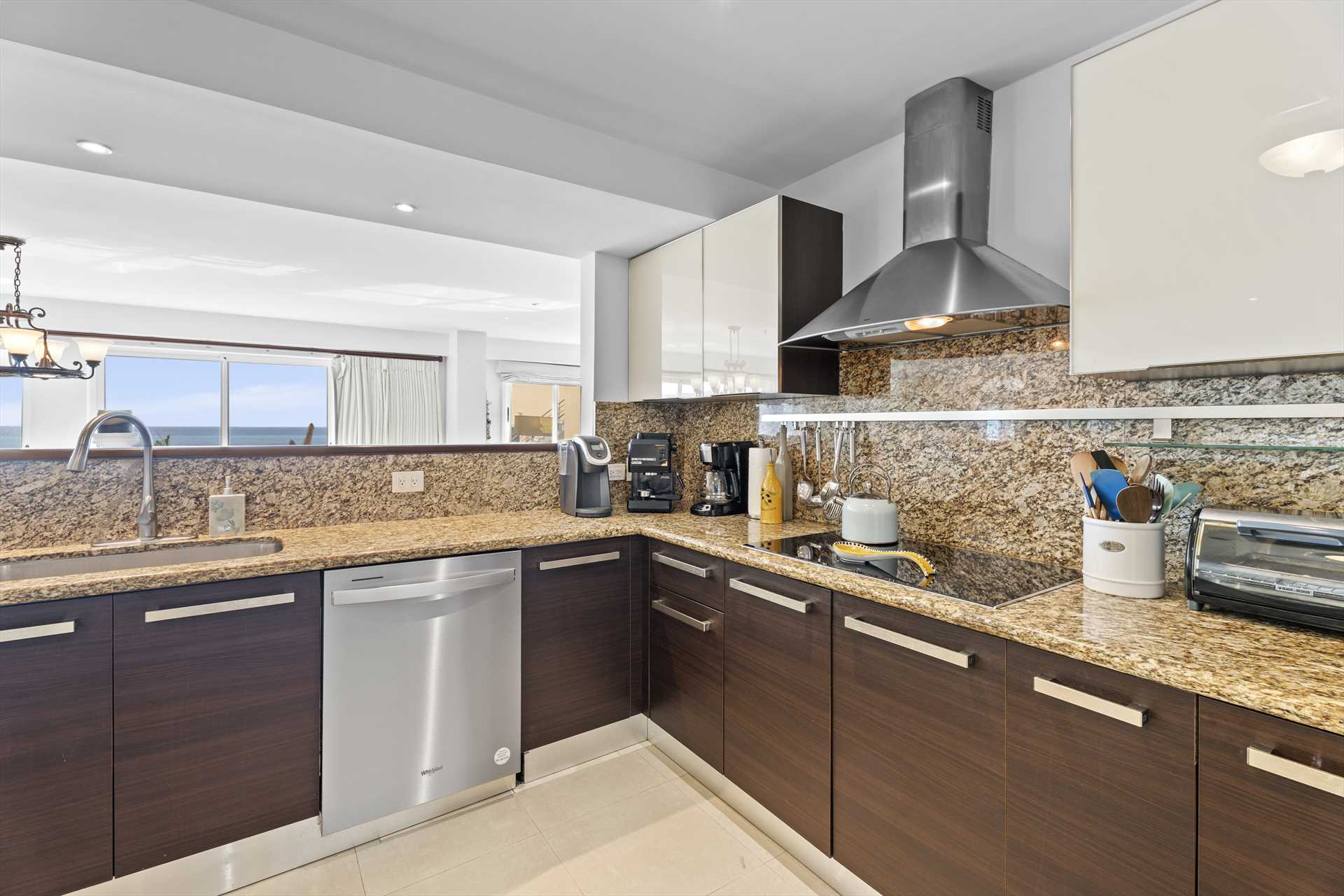 Surround View Four-bedroom Penthouse - P516