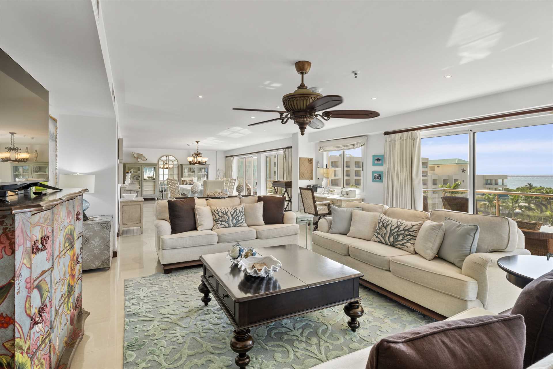 Surround View Four-bedroom Penthouse - P516