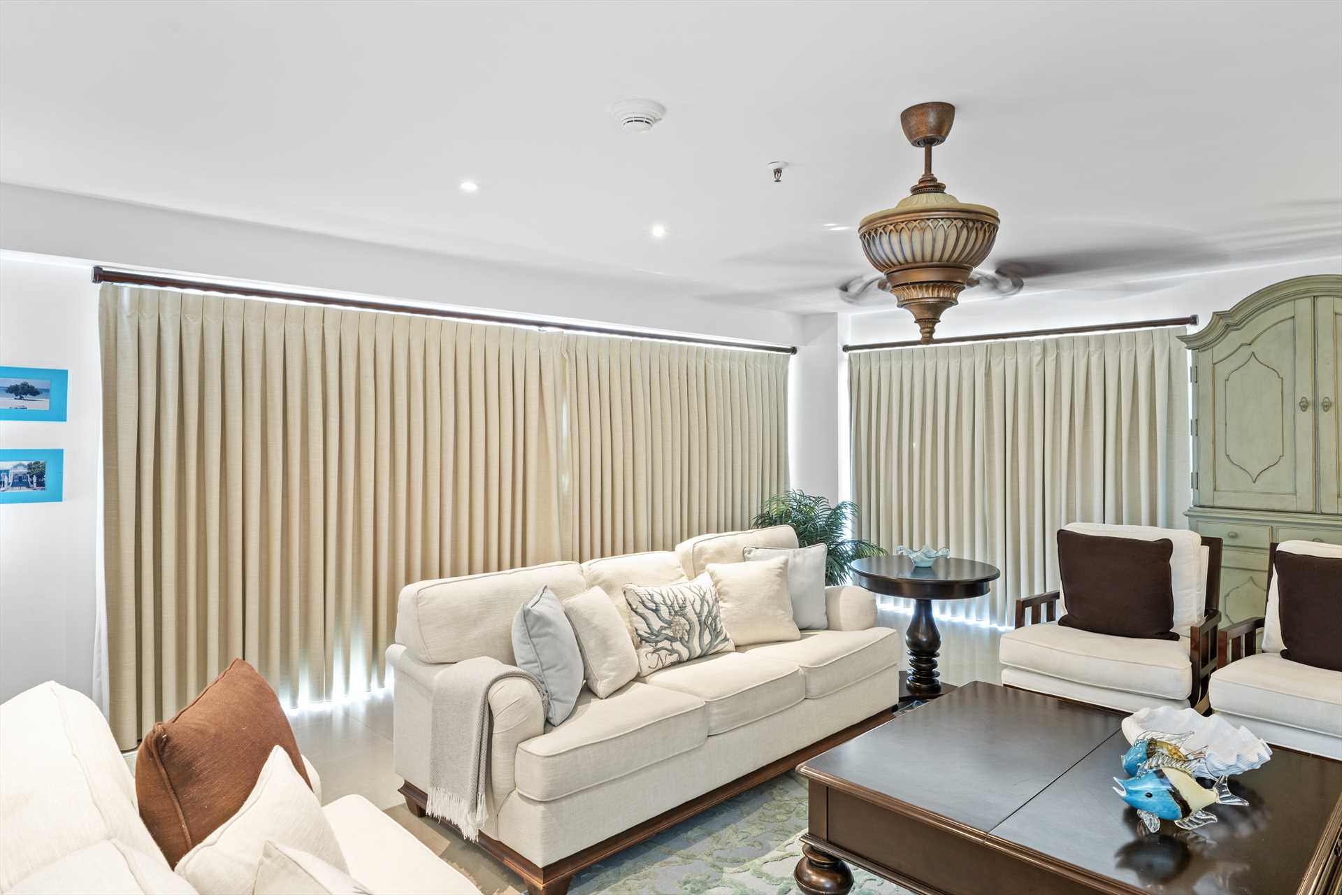 Surround View Four-bedroom Penthouse - P516