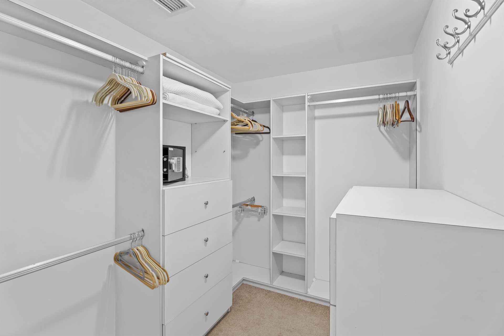 Surround View Four-bedroom Penthouse - P516