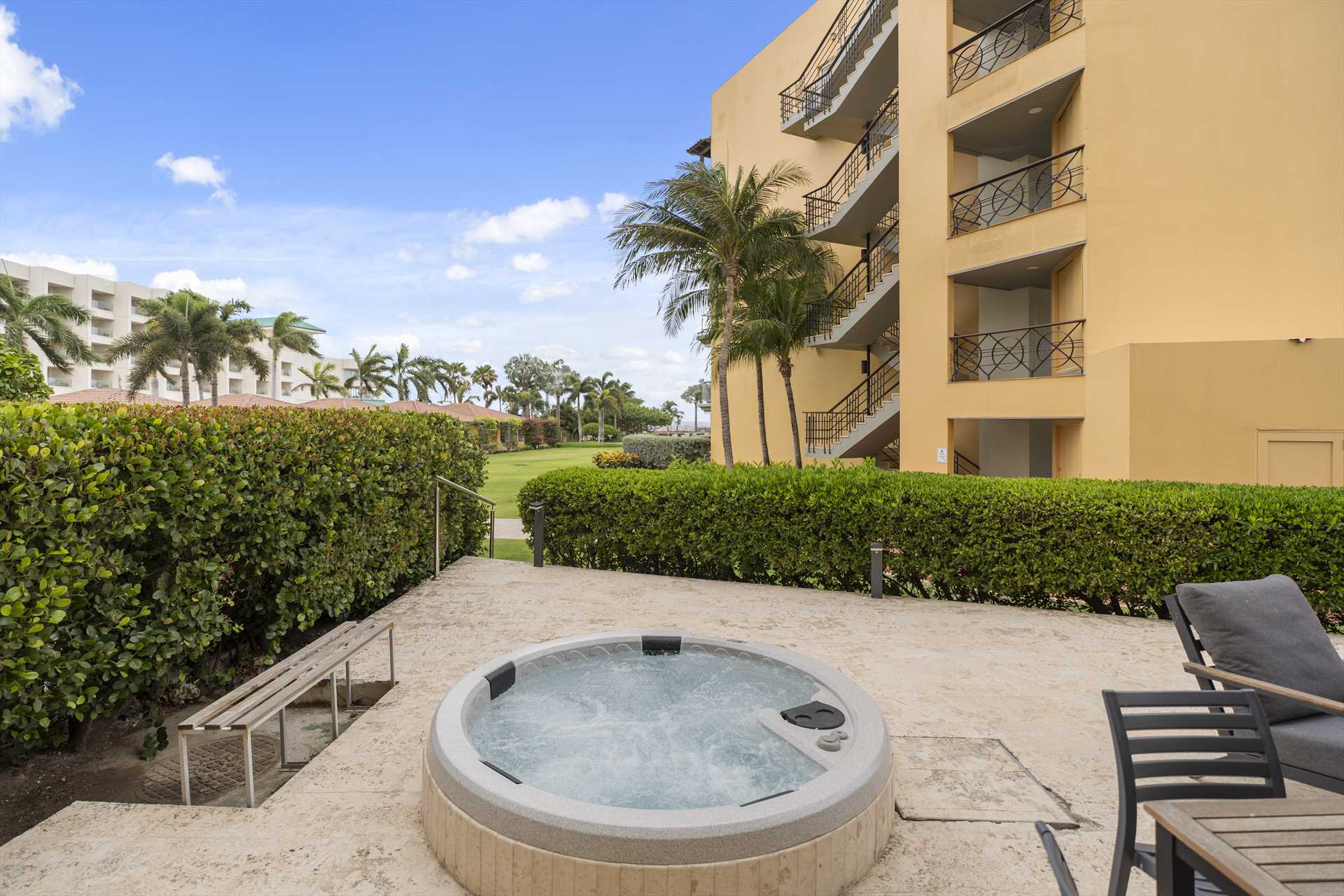 Coral Sea Garden Three-bedroom condo - P116