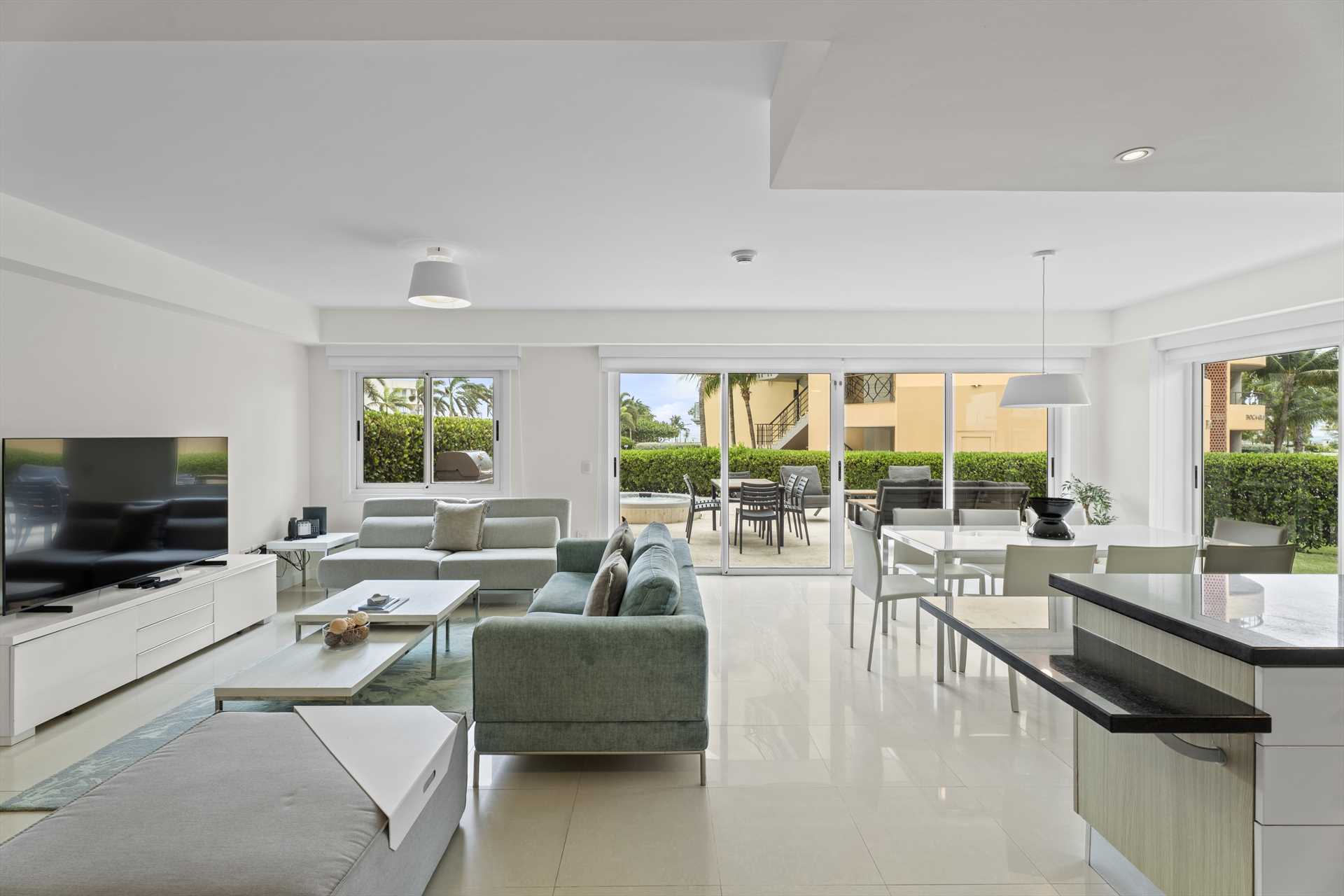Coral Sea Garden Three-bedroom condo - P116