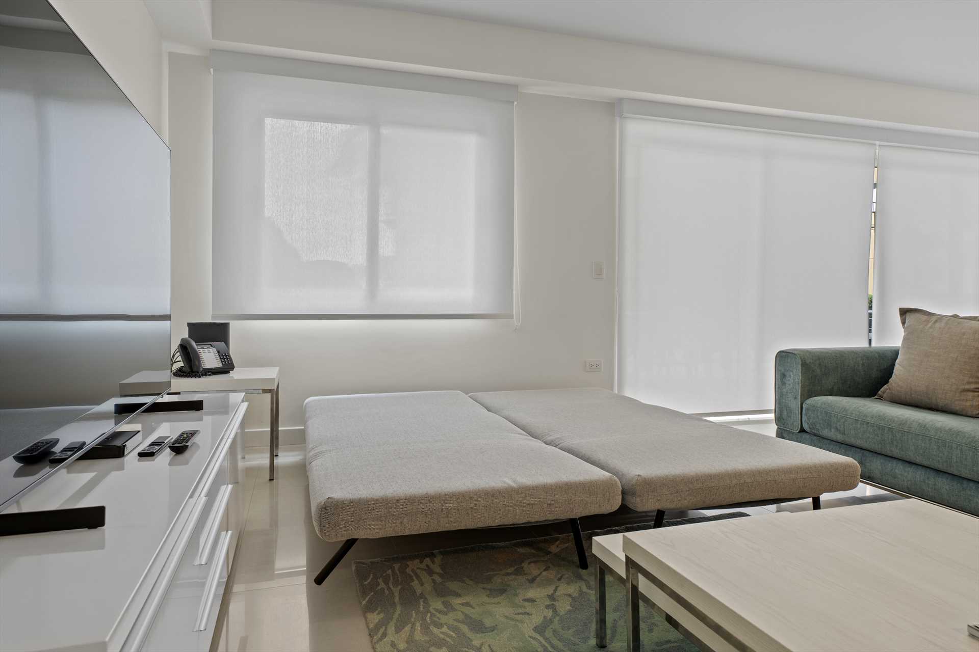 Coral Sea Garden Three-bedroom condo - P116