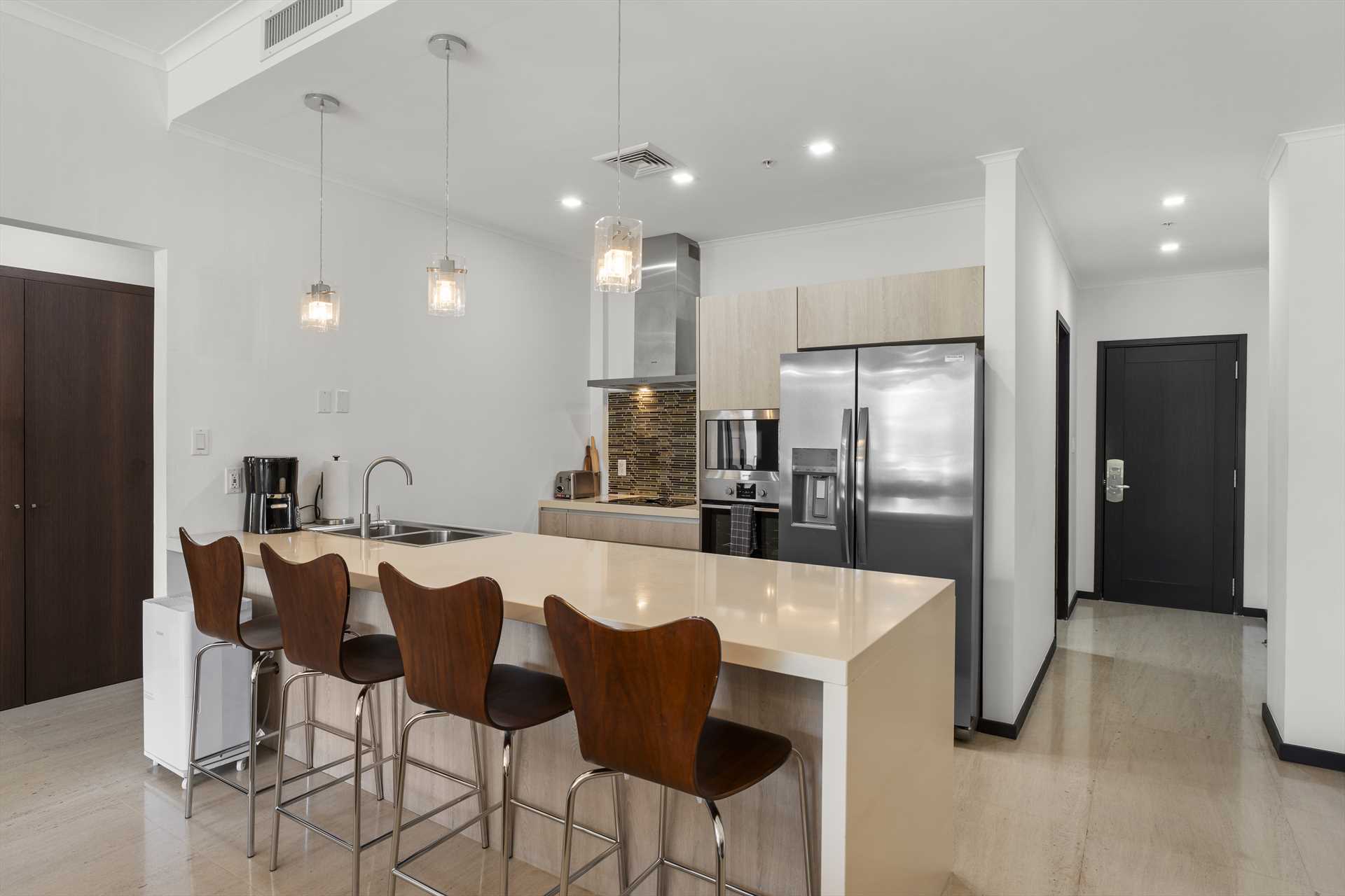 Diamond Garden Two-bedroom condo - LV104