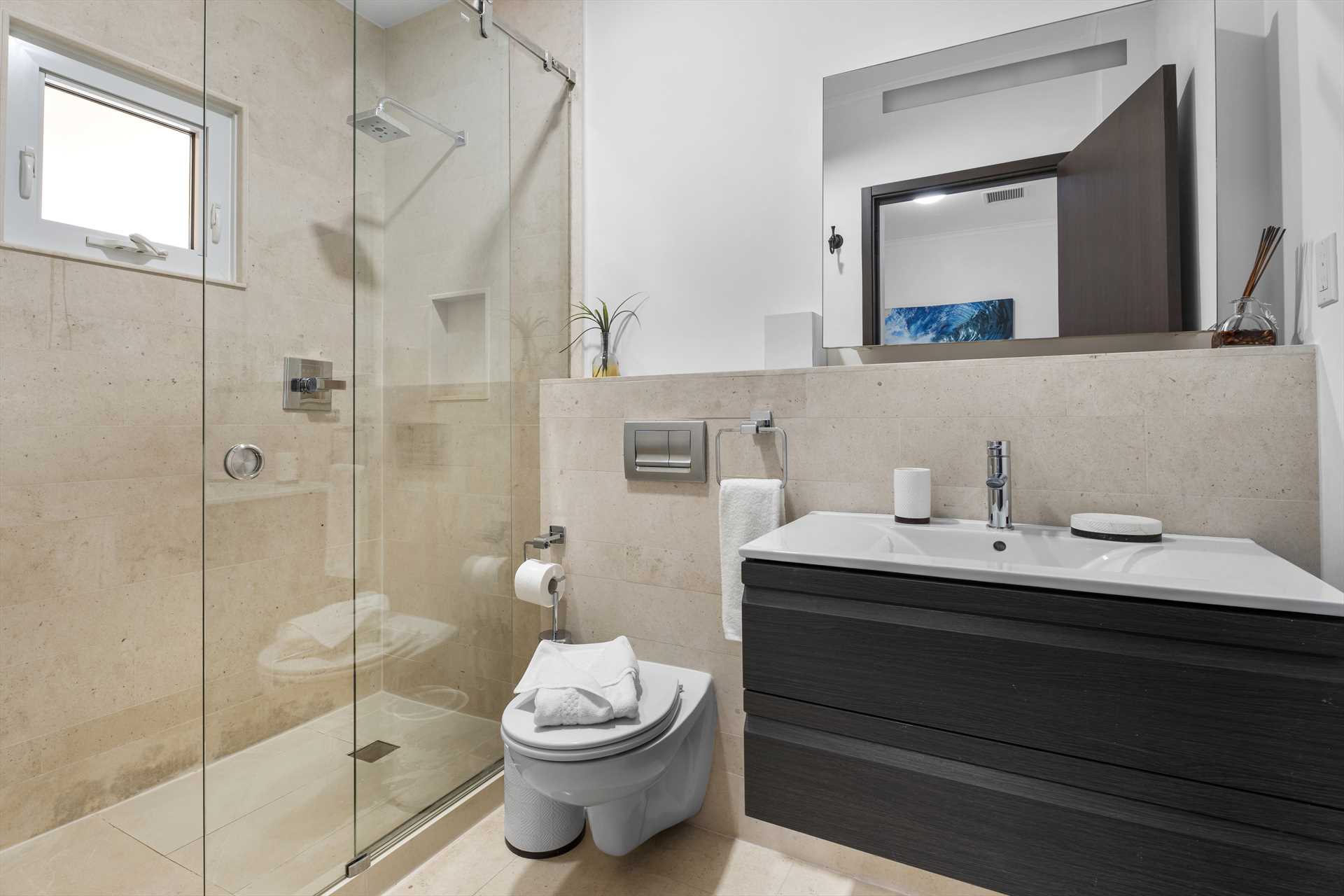 Diamond Garden Two-bedroom condo - LV104