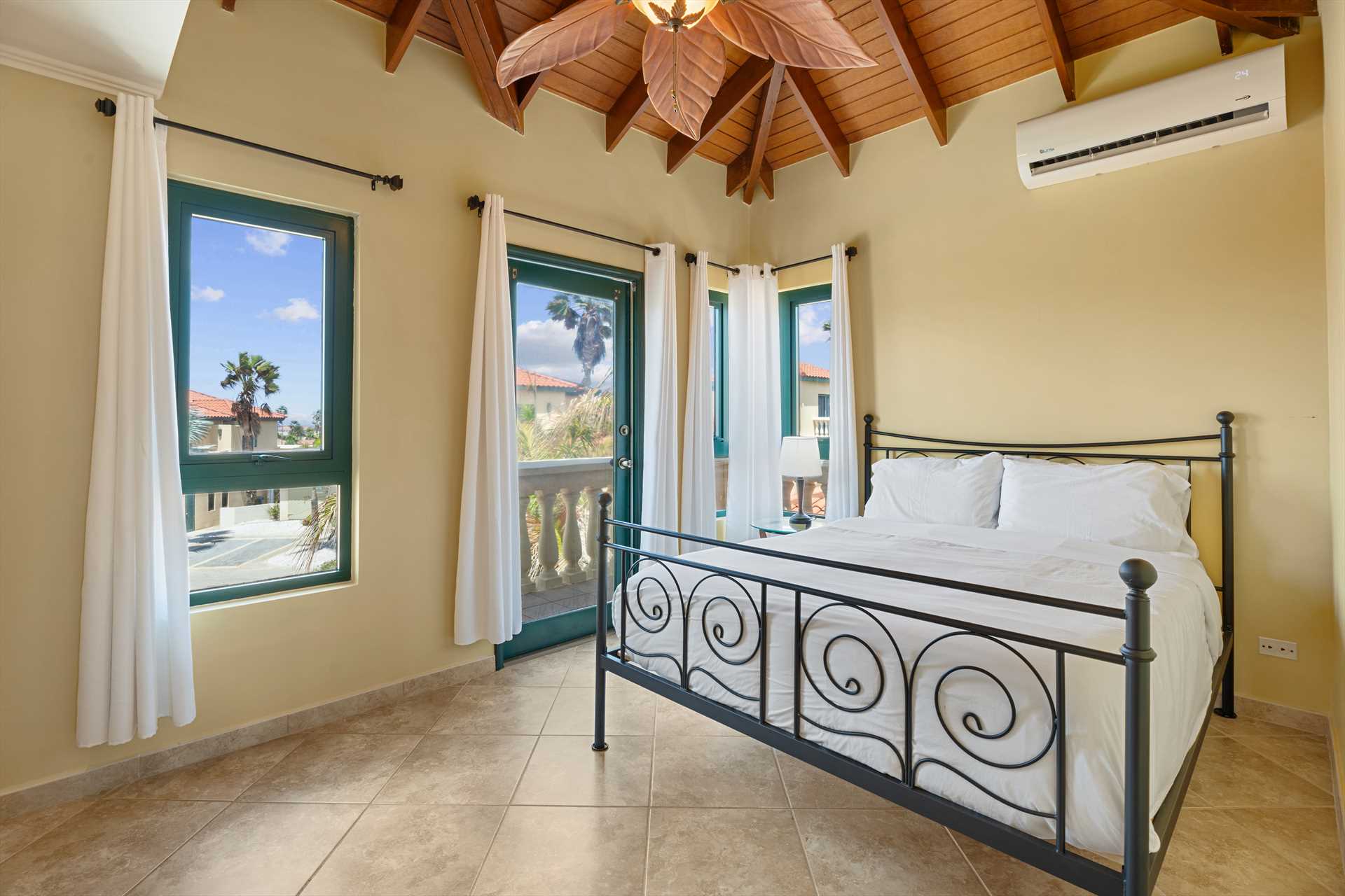 Golf Royale Three-bedroom townhome - LP30B