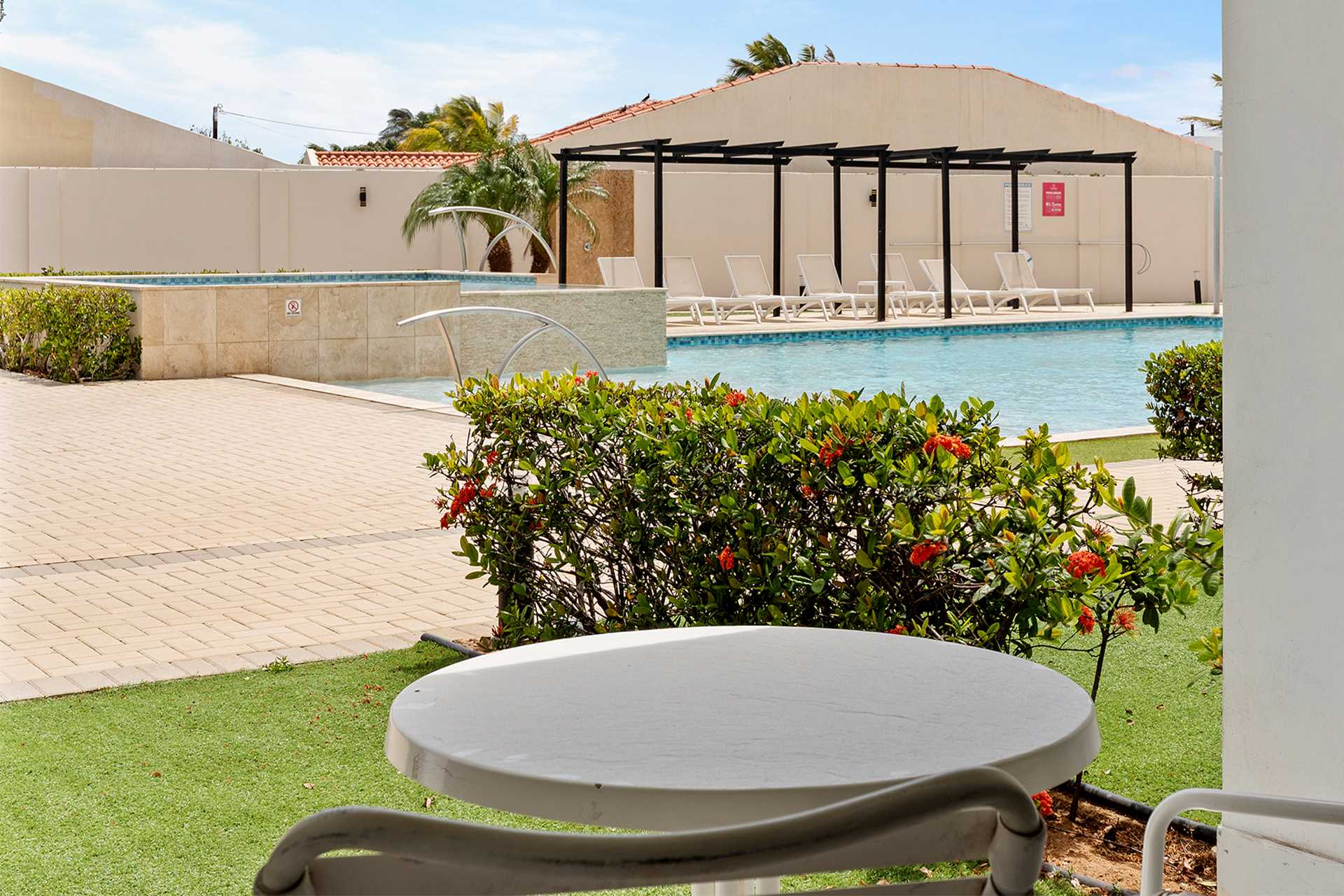 Terrace Escape Two-bedroom condo - AL117 thumbnail 2
