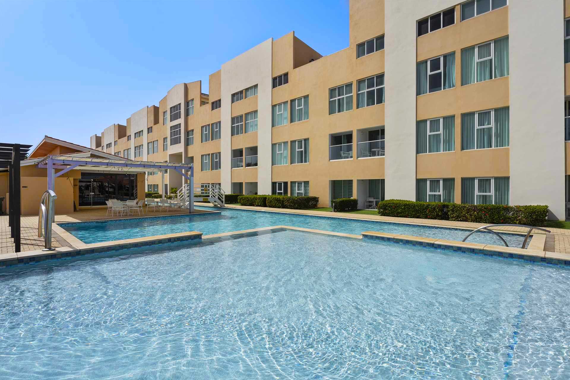 Vista Blue Two-bedroom condo - AL313 thumbnail 2