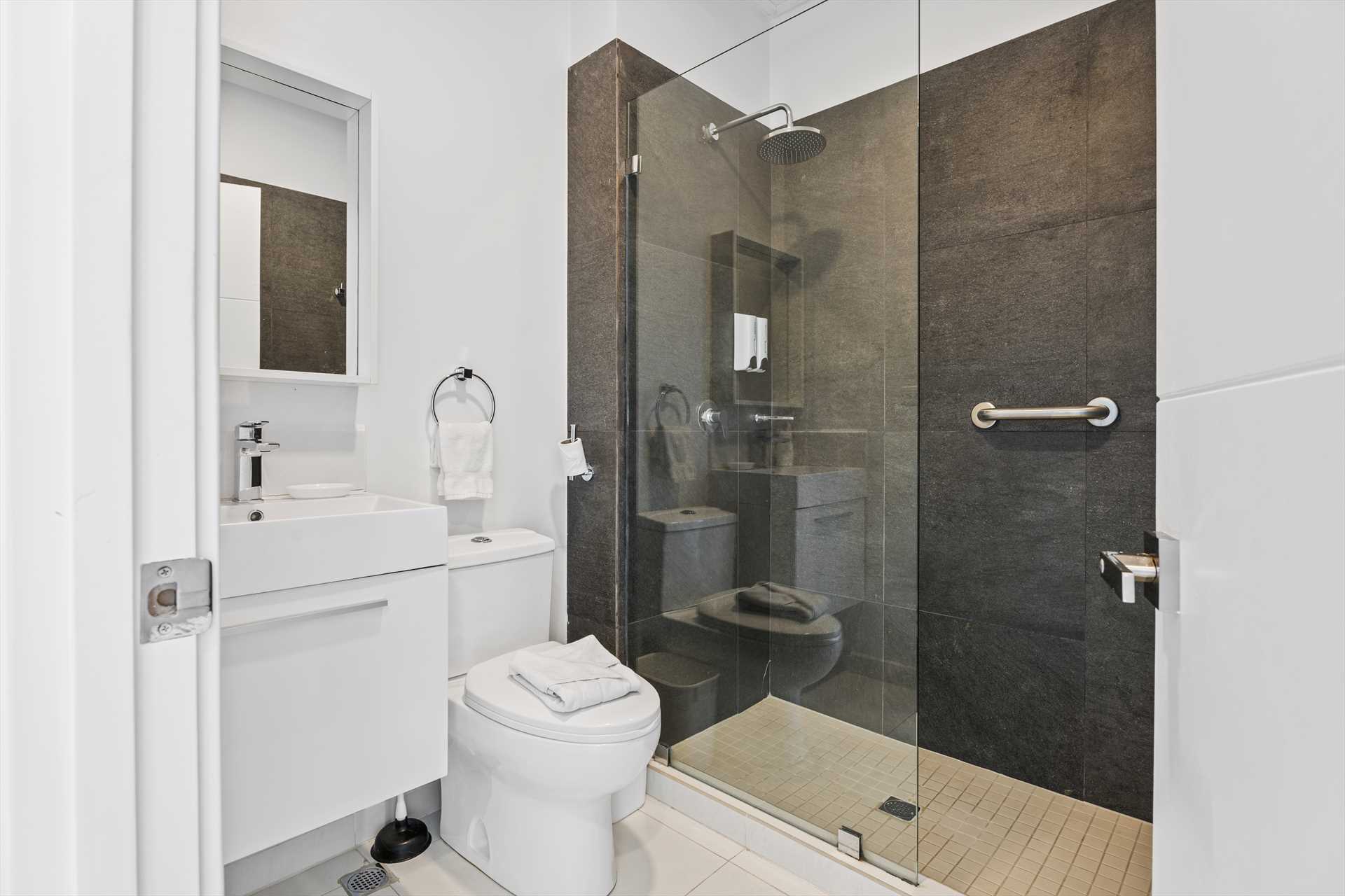 Vista Blue Two-bedroom condo - AL313