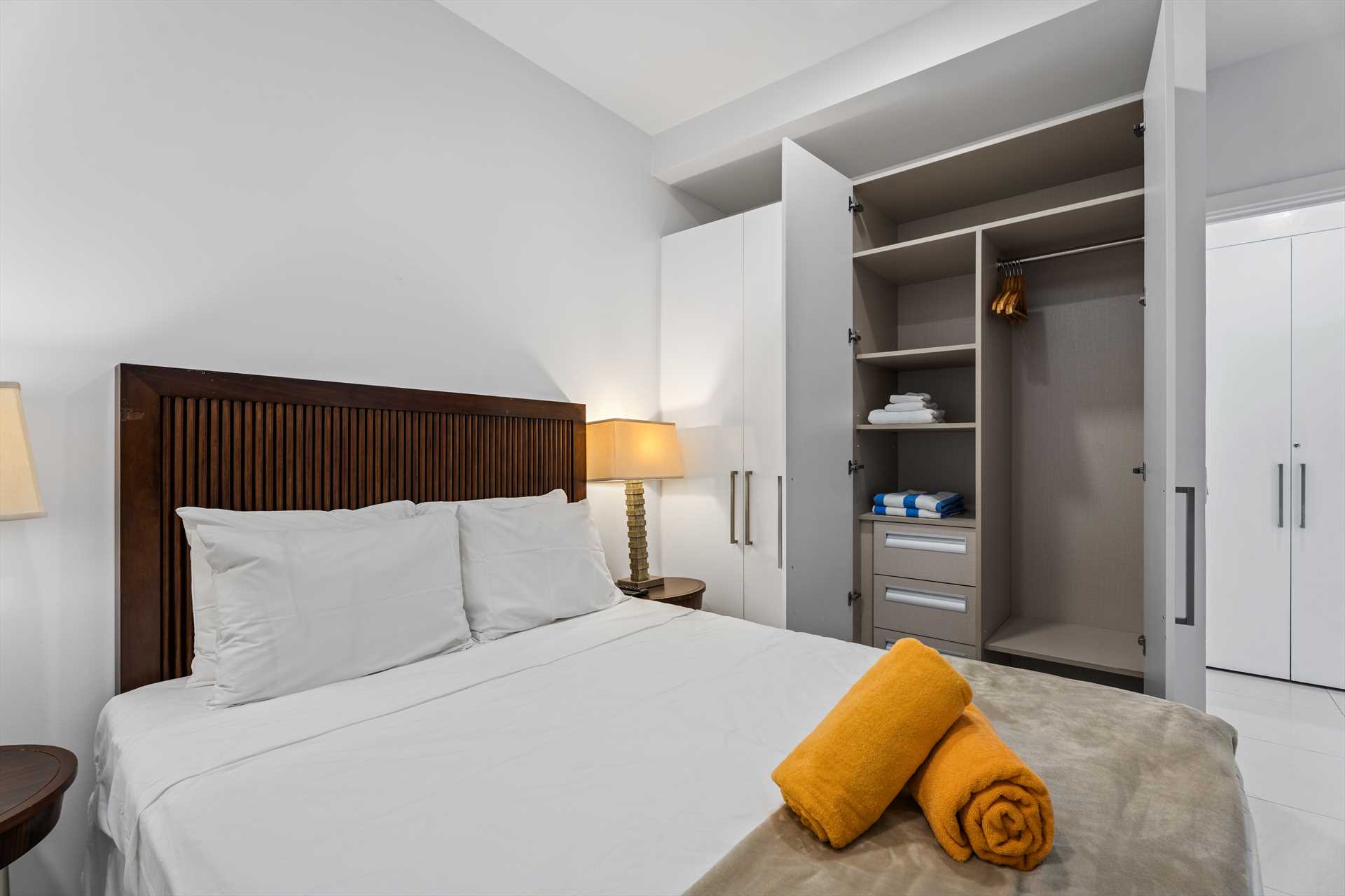 Vista Blue Two-bedroom condo - AL313