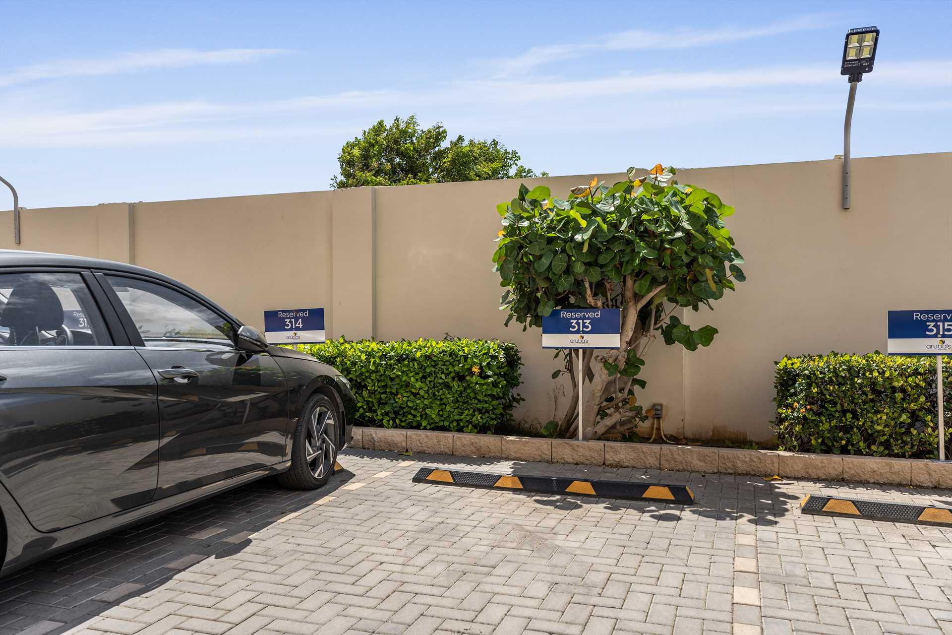 Vista Blue Two-bedroom condo - AL313