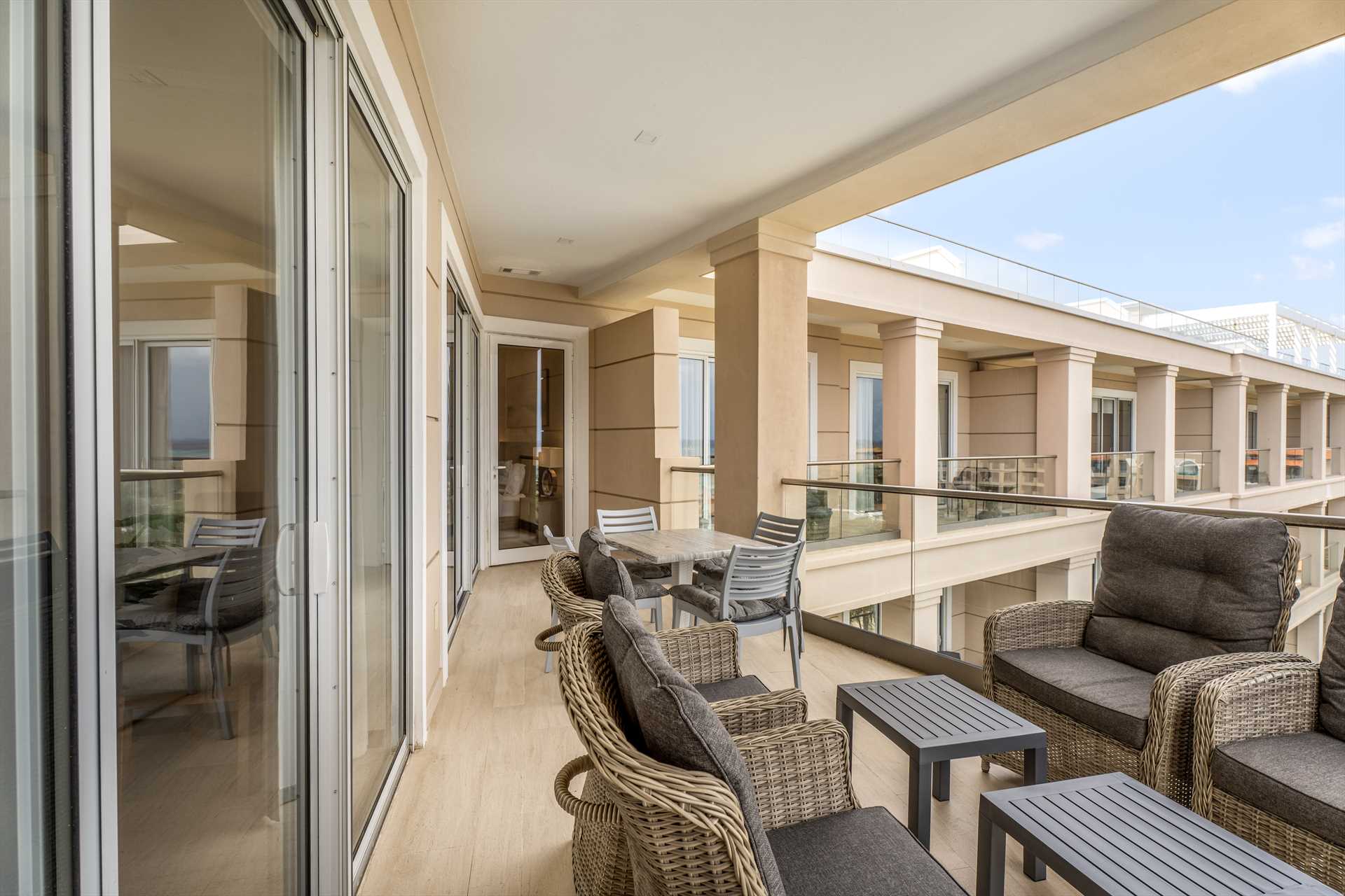 Sundown Bliss View Two-bedroom condo - LV606