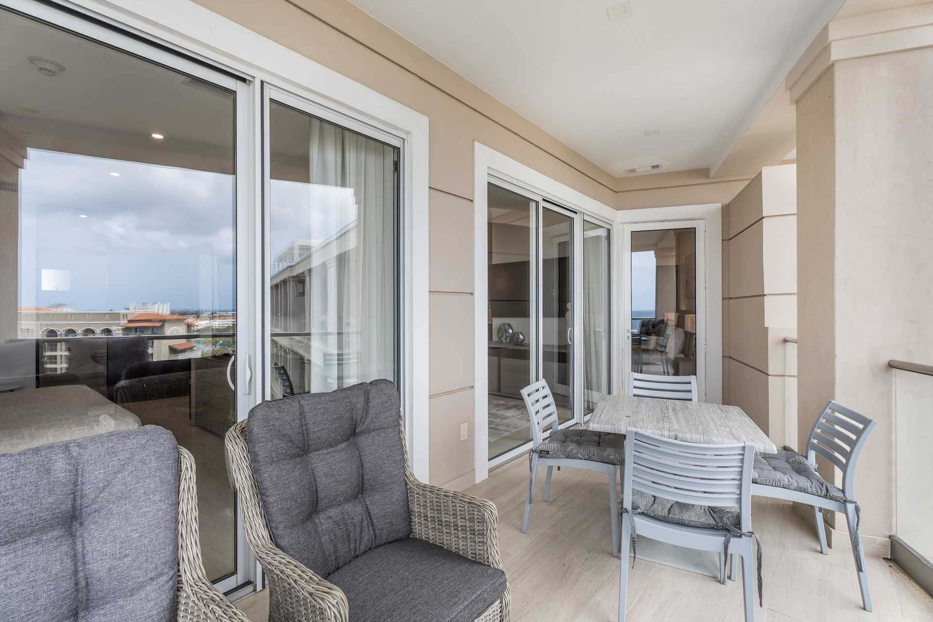 Sundown Bliss View Two-bedroom condo - LV606