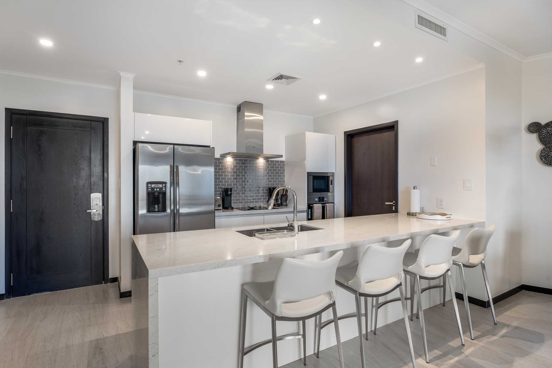 Sundown Bliss View Two-bedroom condo - LV606