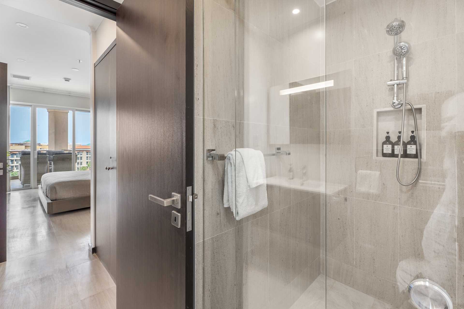 Sundown Bliss View Two-bedroom condo - LV606