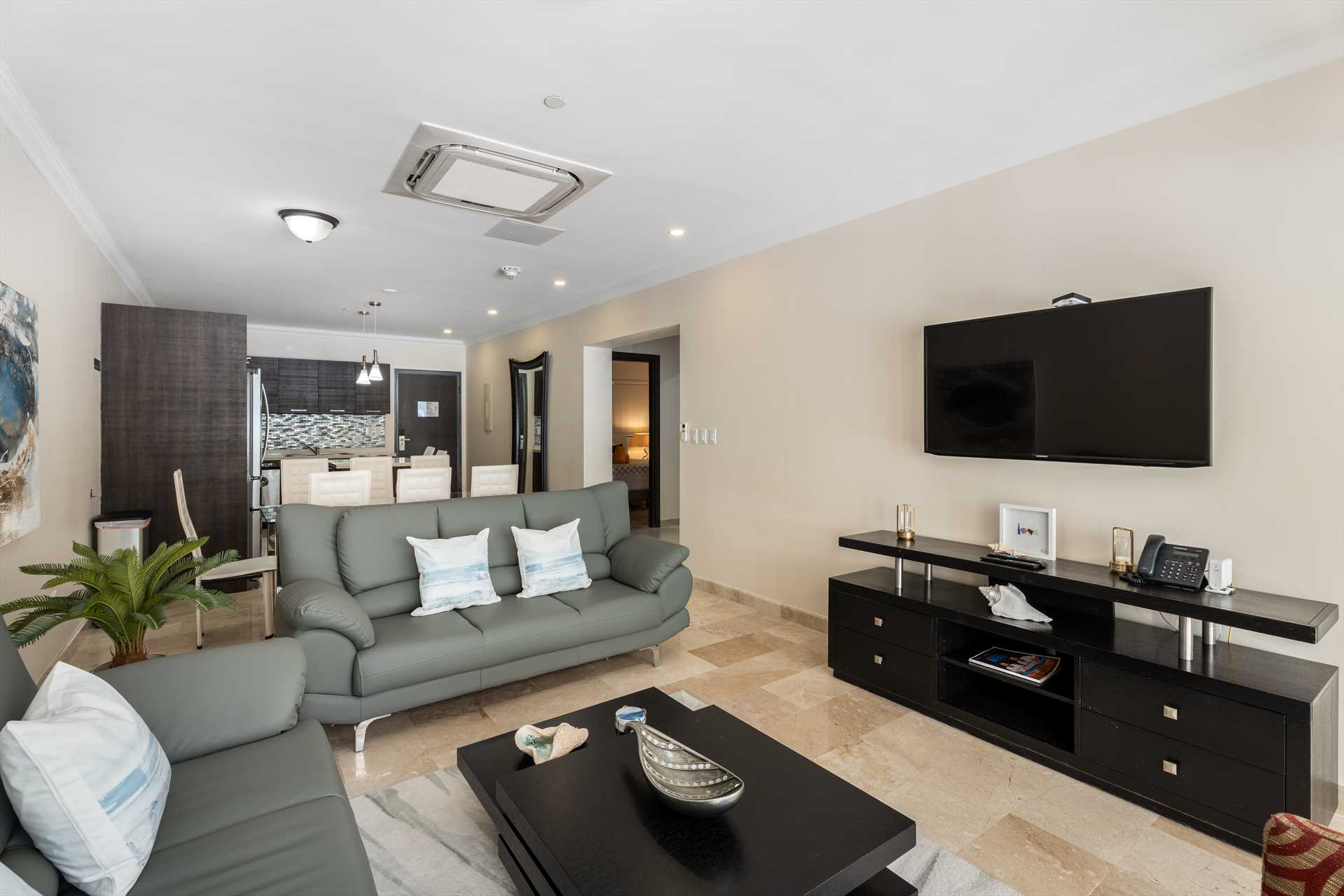 Diamond Palm Two-bedroom condo - PC103