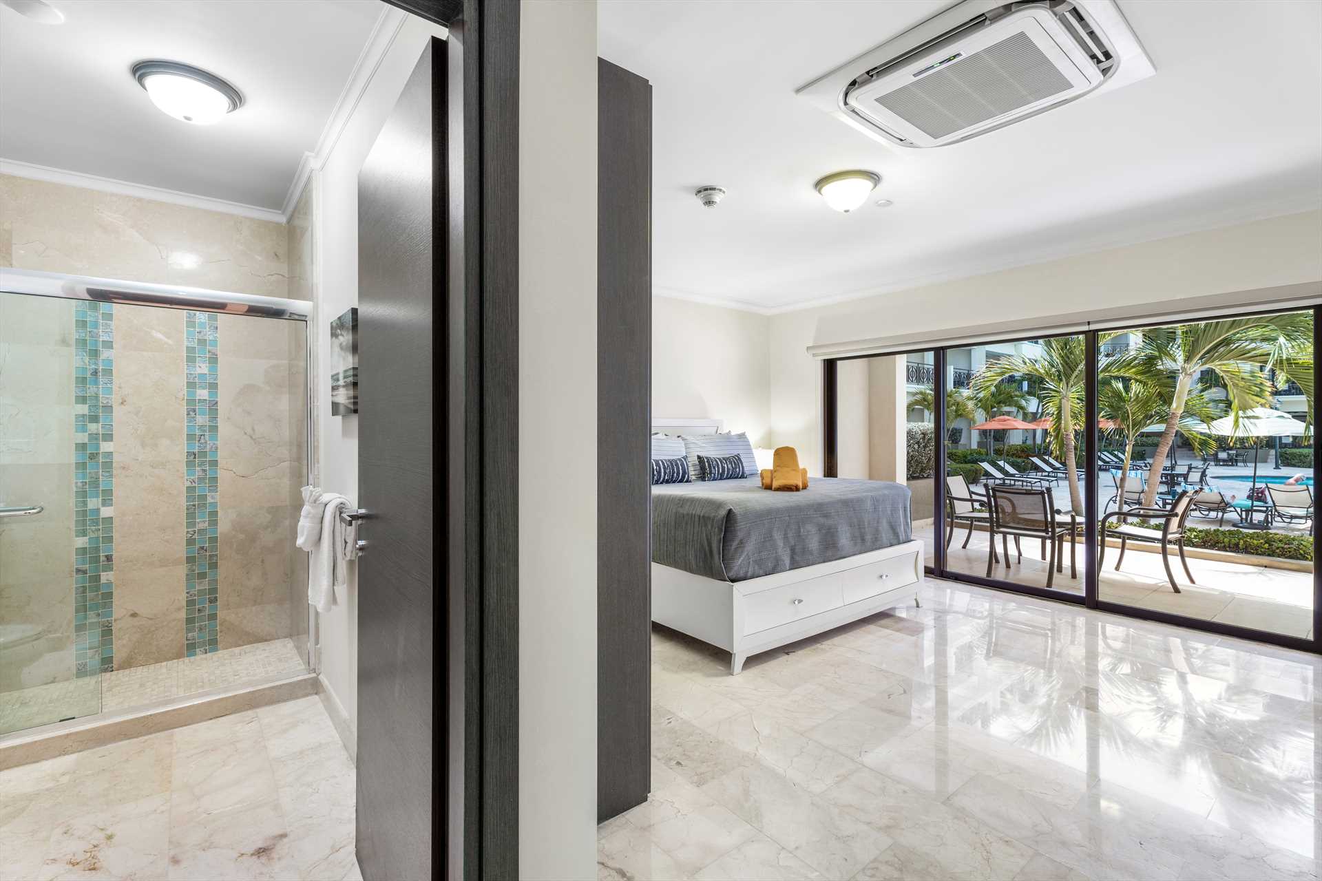 Diamond Palm Two-bedroom condo - PC103