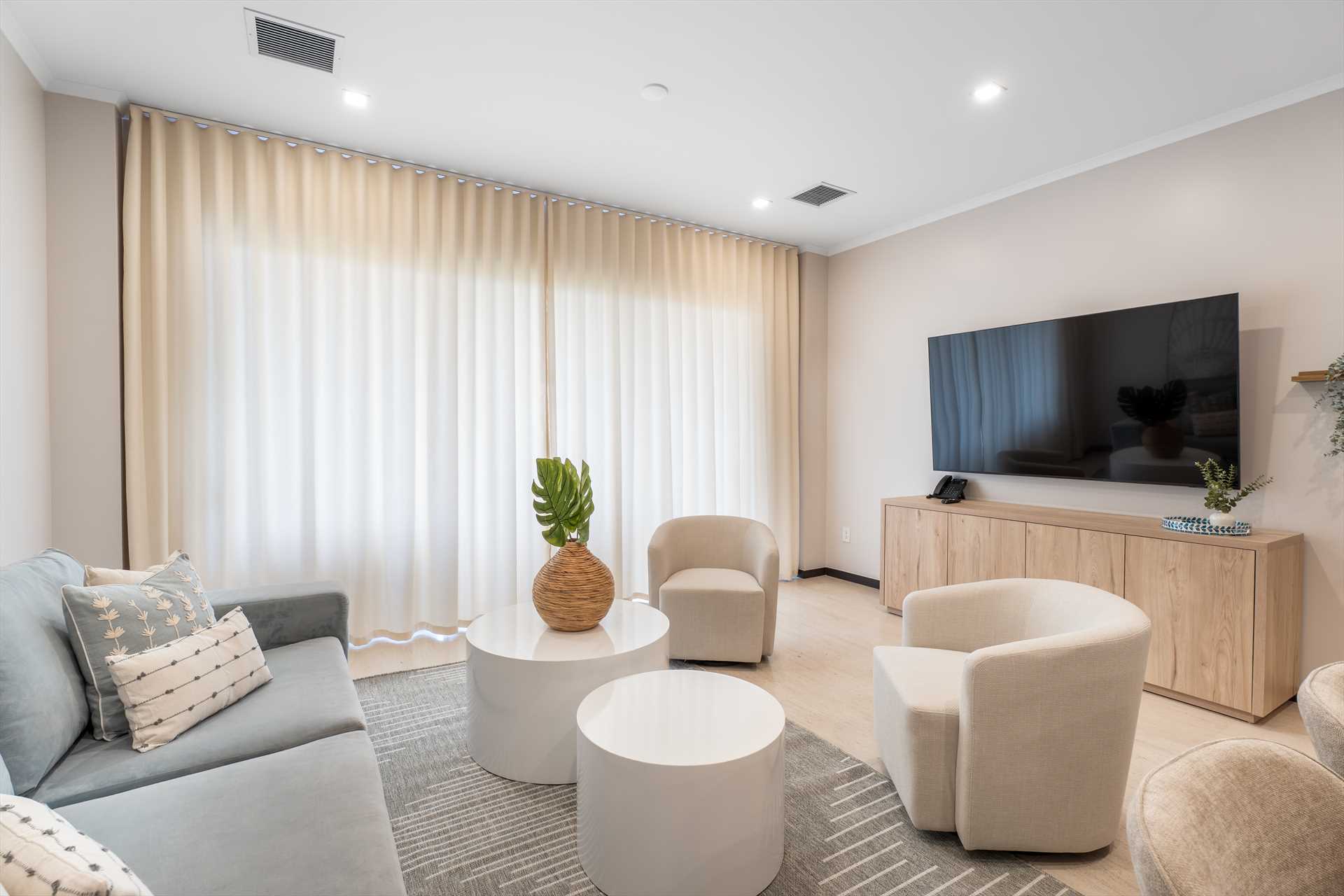 Serene Beach View Three-bedroom condo - LV503