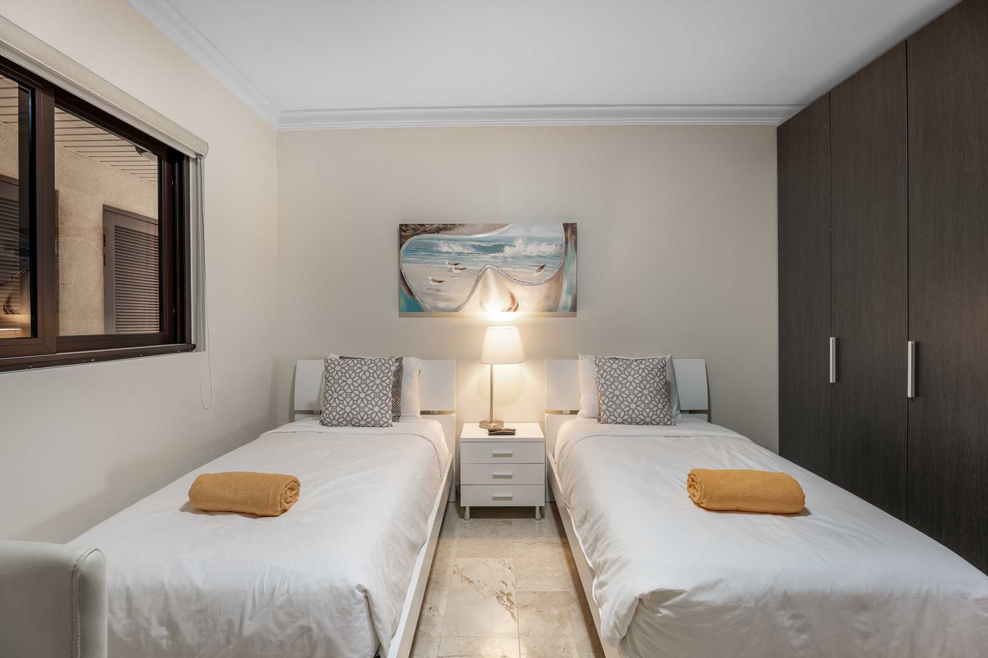 Sunset Palm Three-bedroom condo - PC404A