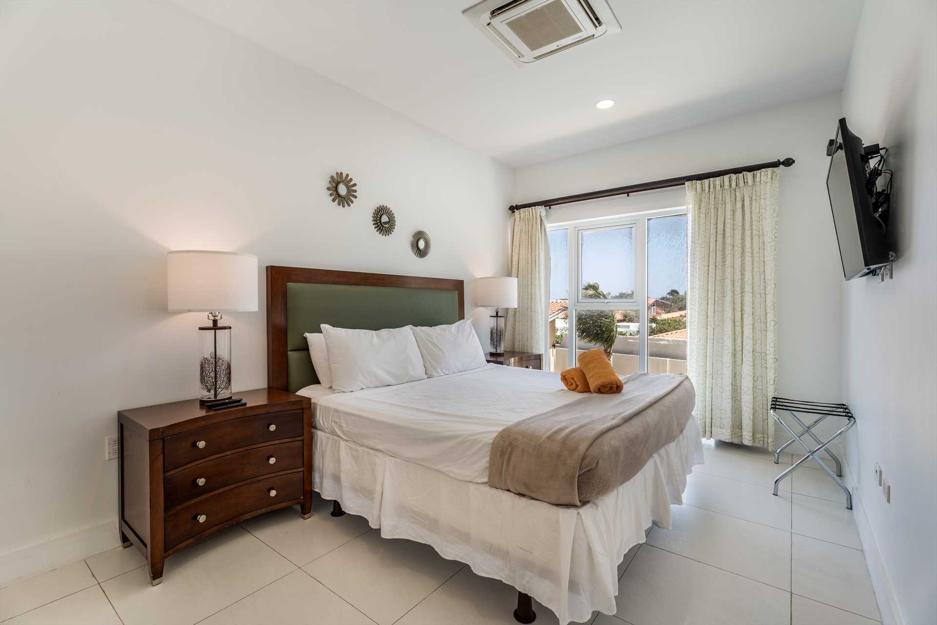 Island Breeze Two-bedroom condo - AL207