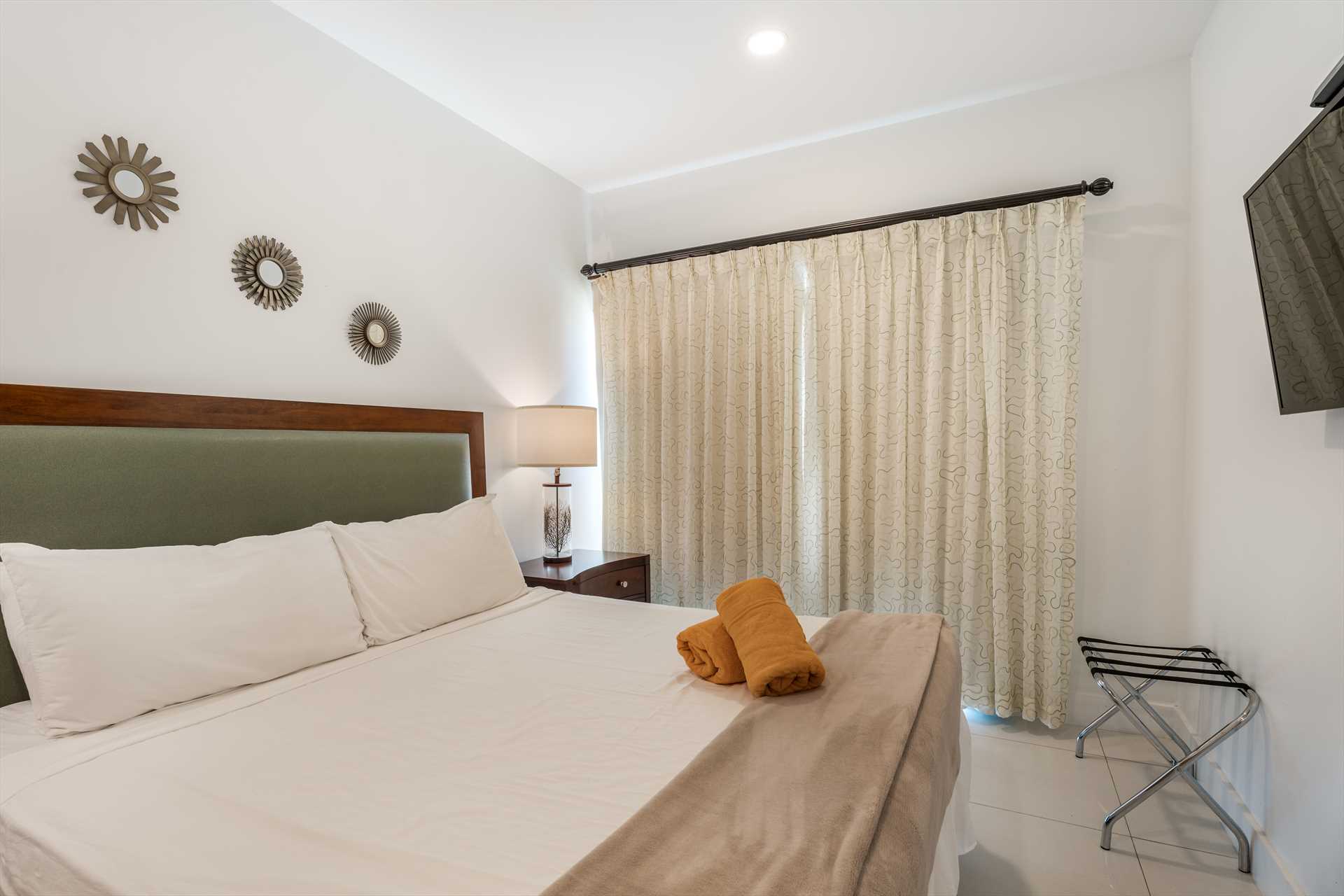 Island Breeze Two-bedroom condo - AL207