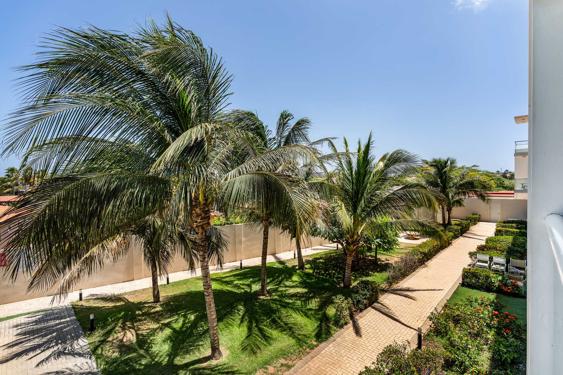 Island Breeze Two-bedroom condo - AL207