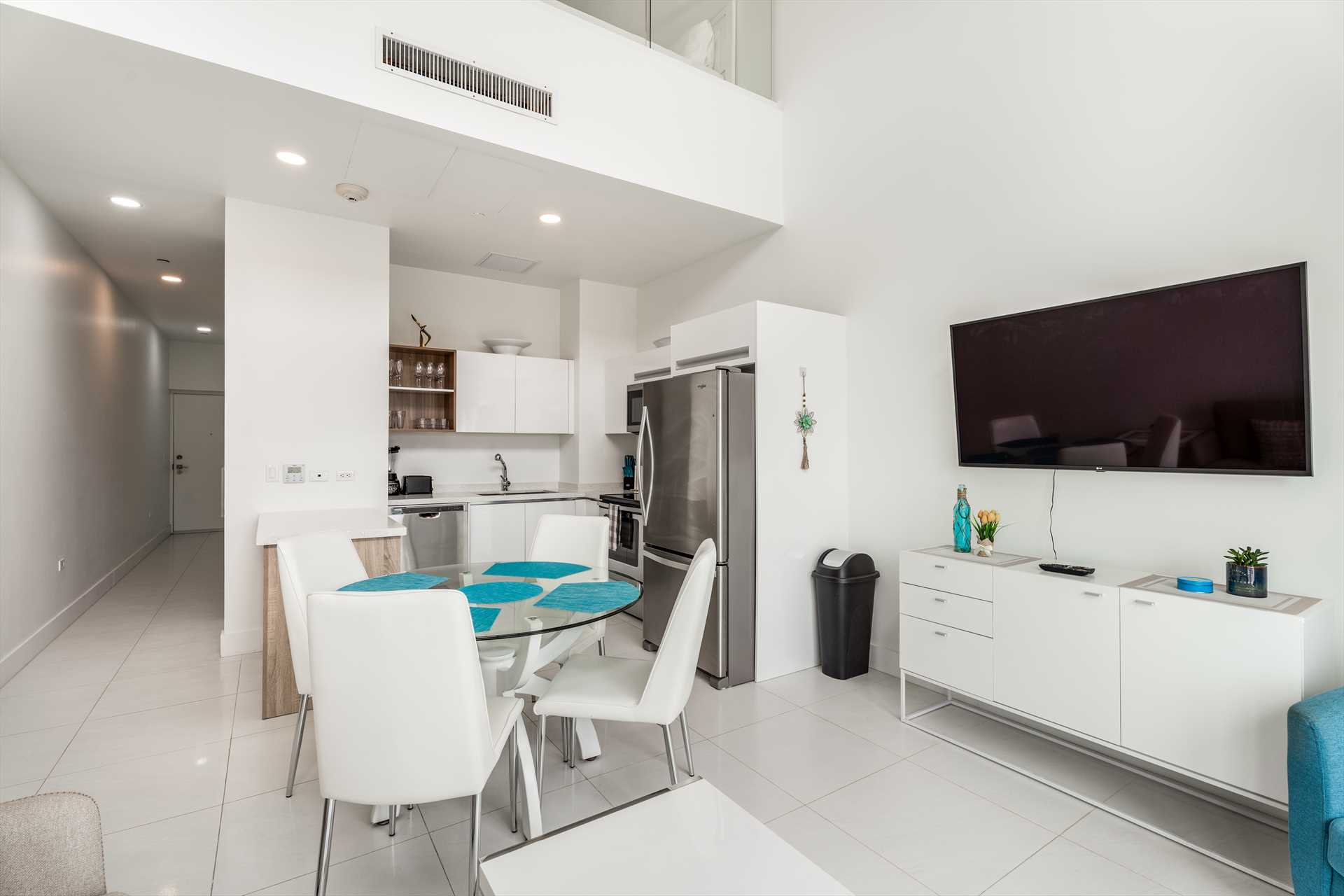 Island Pleasure Two+-bedroom loft condo - AL318