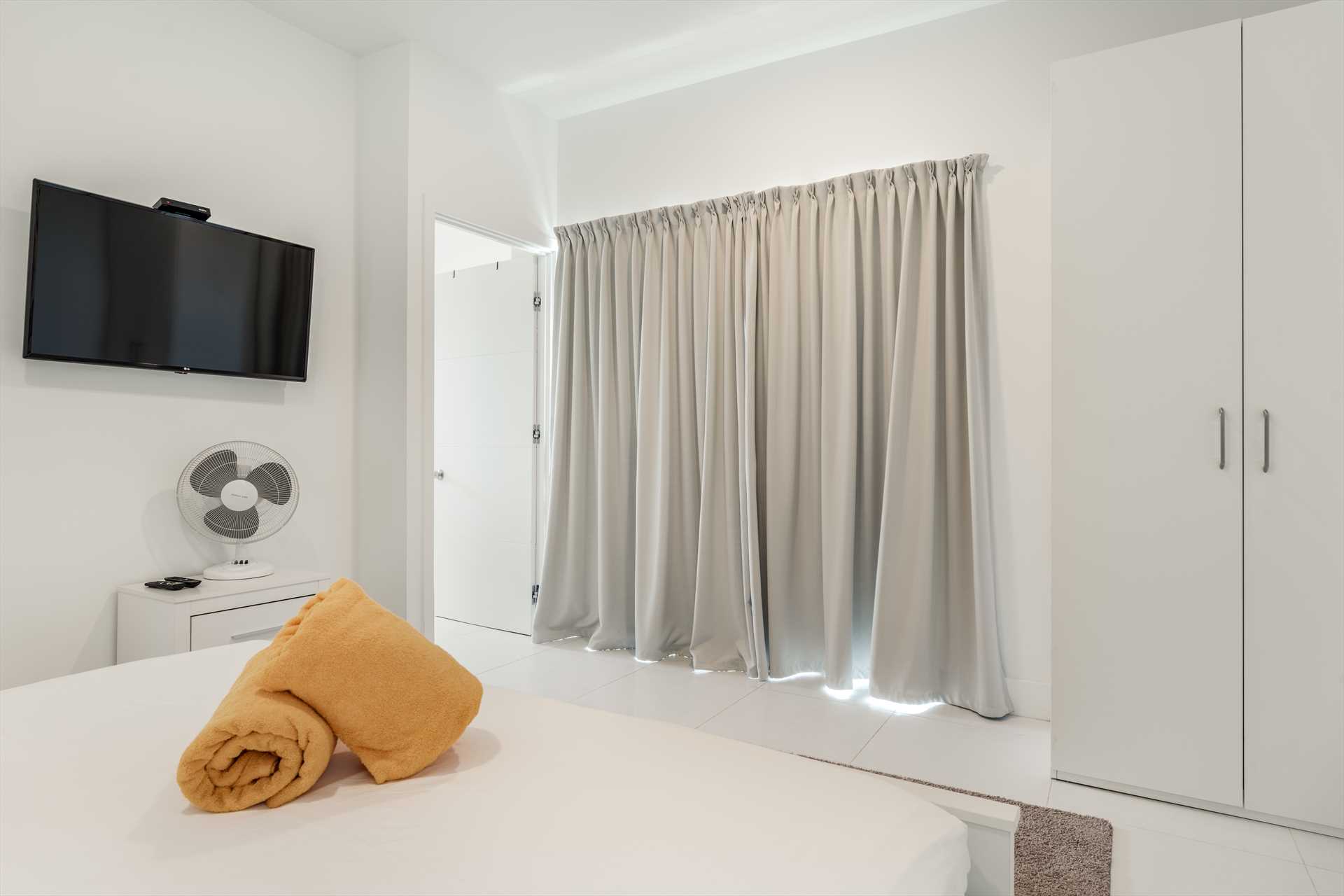 Island Pleasure Two+-bedroom loft condo - AL318