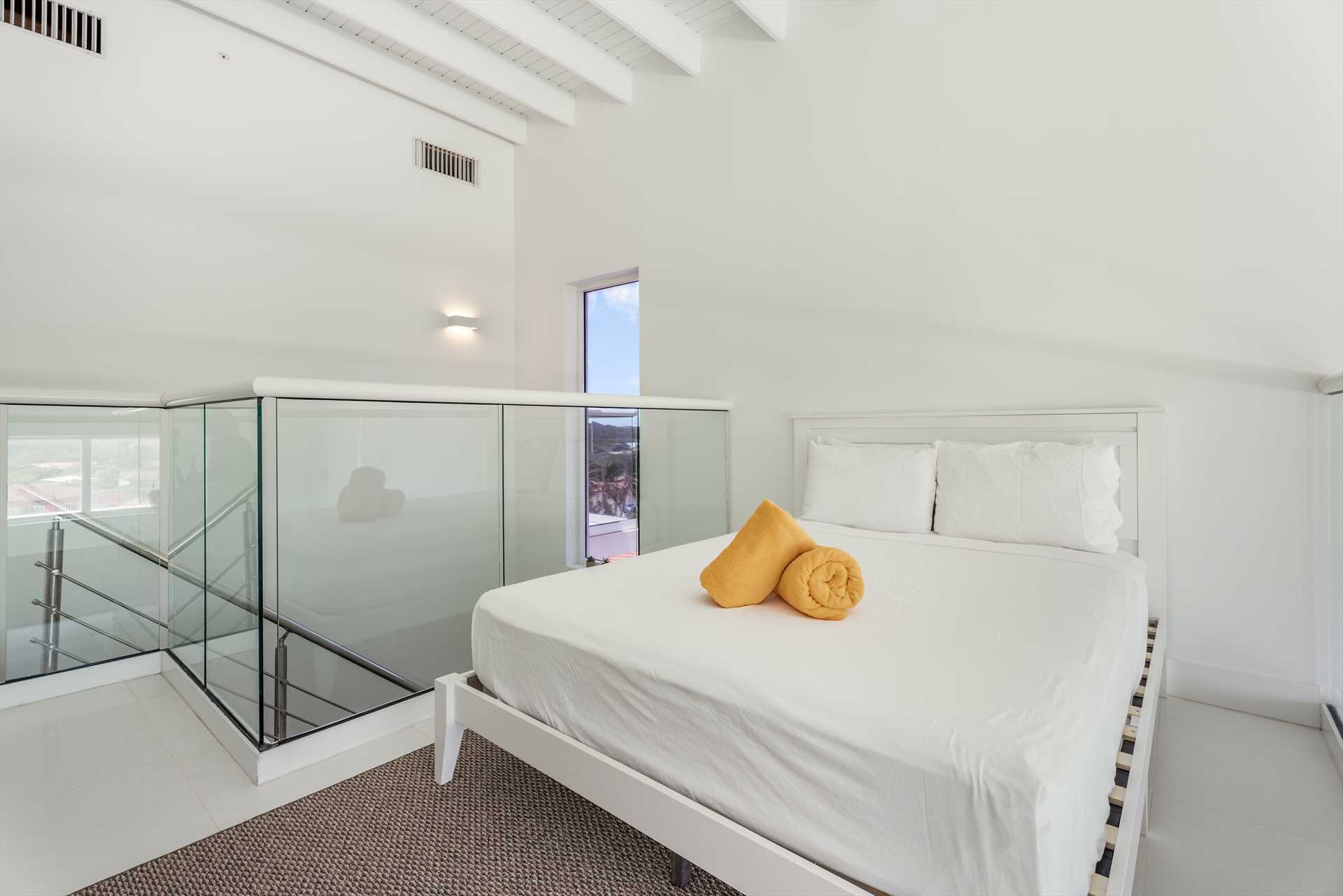 Island Pleasure Two+-bedroom loft condo - AL318
