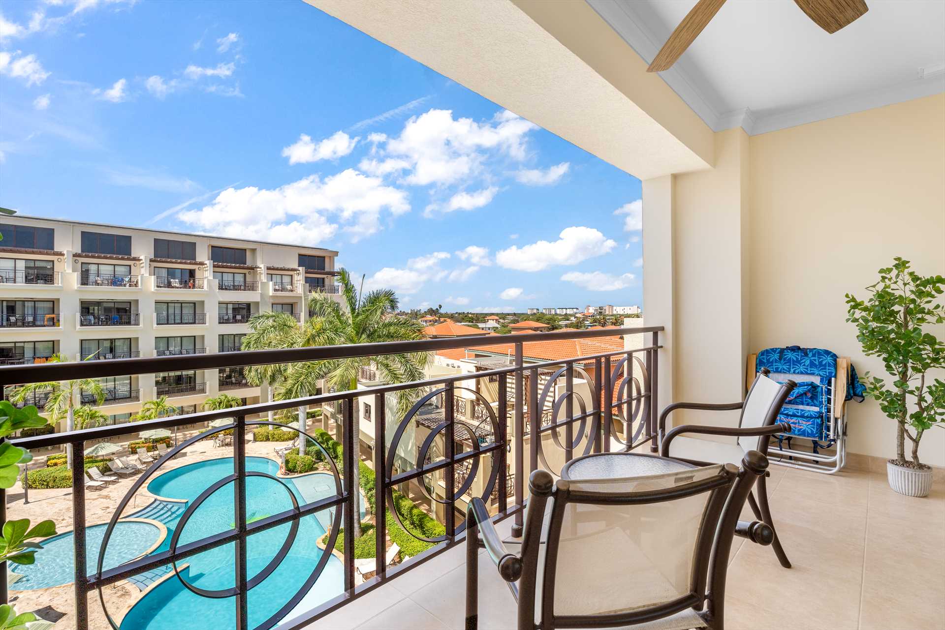 Crystal Palm One-bedroom condo - PC404