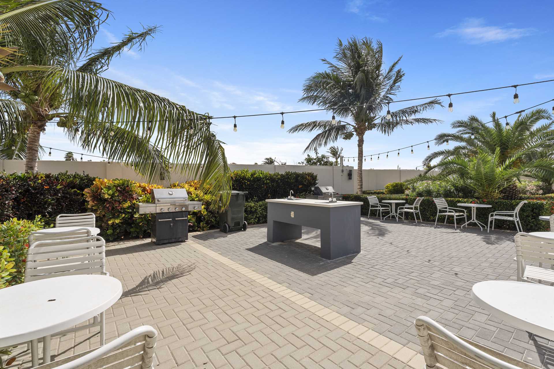 Vista Blue Two-bedroom condo - AL313